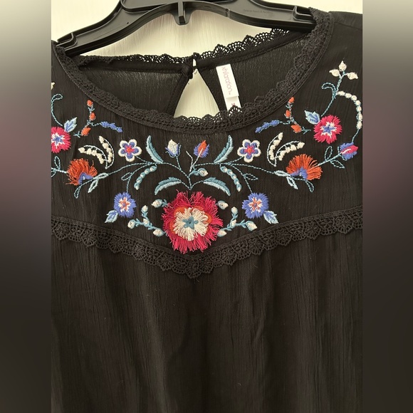 Xhilaration NWOT Black Long Bell Sleeve Blouse Top - Picture 2 of 12